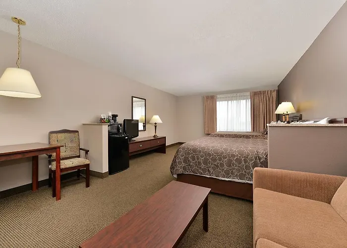 Kelly 13th Avenue 2* Fargo