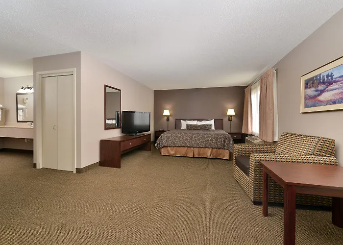 Kelly 13th Avenue Hotel 2*